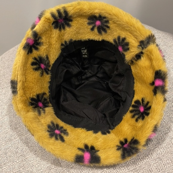 Faux Fur Bucket Hat - Picture 2 of 5